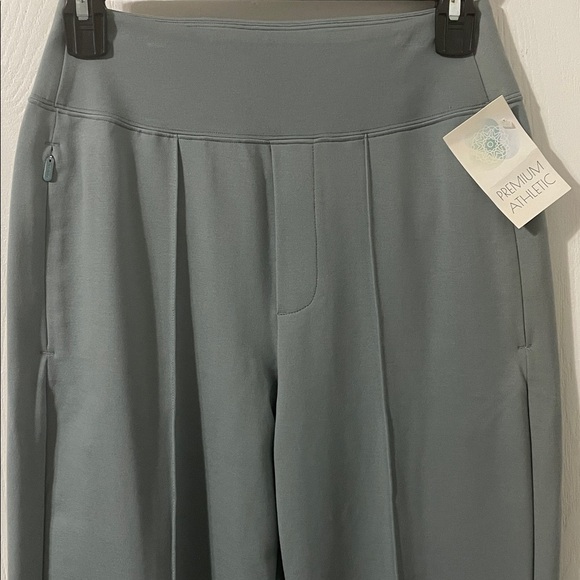 Athleta Pants Womens Sz 0 Green Eastbound Straight Leg Wrinkle Resistant Preppy - Picture 4 of 12